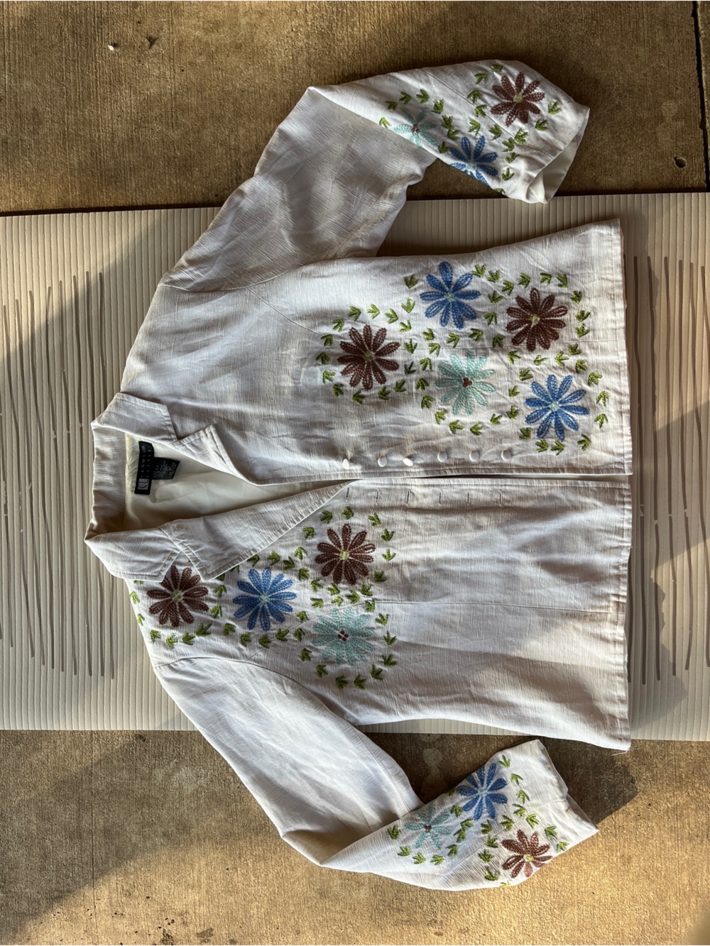 Carole Little White Embroidered Floral Blazer